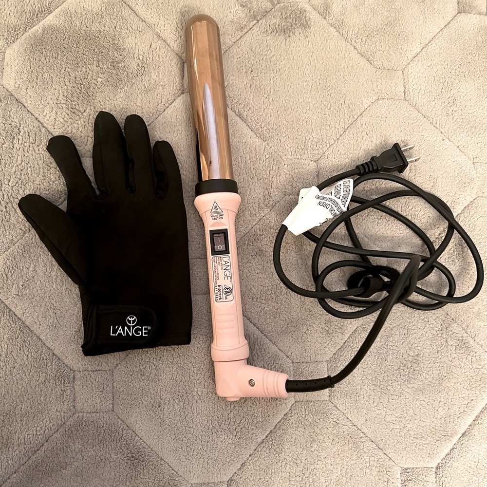1.25" (32MM) Titanium Curling Wand and glove